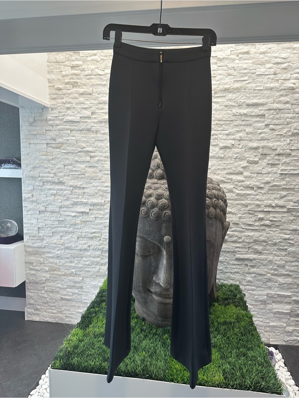 Cynthia Rowley Bonded Fit and Flare stretchy Women’s Black Flare pants size 2-4
